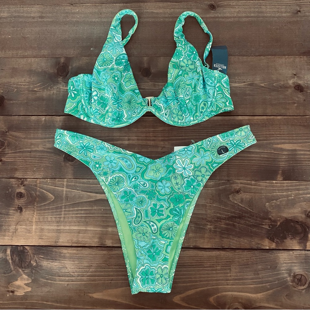 Hollister green paisley print lined bikini